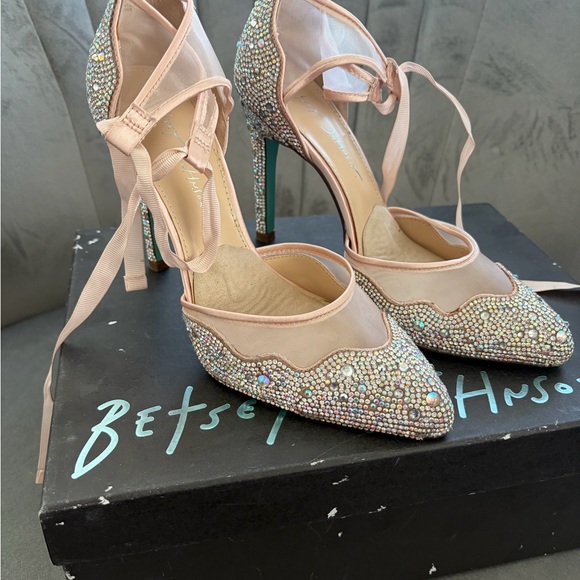 Betsey Johnson Sparkling Rhinestone Heels - cream and Silver - Picture 2 of 4